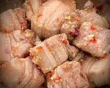 Hình bước làm 4 của món Thịt Kho Tàu (phiên bản không nước mắm, không nước dừa)
