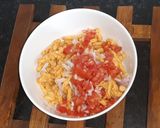A picture of step 1 of Peri Peri kurkure bhel.