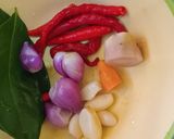 Foto langkah ke 1 dari resep Terong masak lemak.