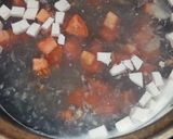Foto langkah ke 2 dari resep Sup Tomat telur 🍜(MPASI 12+) #GBA3.