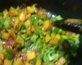 A picture of step 5 of Alo shimla mirch.