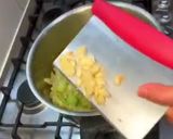 A picture of step 3 of Spinach Soup.