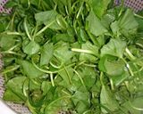 Hình bước làm 1 của món Canh rau má nấu tôm