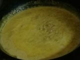 Ñoquis amarillo con salsa de atún