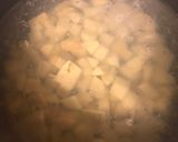 Foto del paso 1 de la receta: Estofado de pollo al vino tinto con puré de papá
