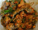 Foto langkah ke 4 dari resep Lele Bumbu Rujak Enakkk.