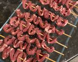 A picture of step 3 of Chicken hearts yakitori.