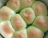 Foto langkah ke 6 dari resep Roti sobek pandan tanpa ulen.