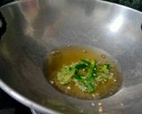 A picture of step 2 of Bhuna chivda murmura bhel.