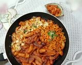 Foto langkah ke 15 dari resep Low Budget - Cheese Tteokbokki Ramyeon!!.