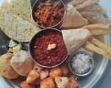 A picture of step 10 of Pav bhaji Charcuterie Board.