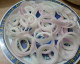 A picture of step 1 of Onion Ring Pakora.