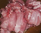 Foto del paso 1 de la receta: Cerdo y fideos a la cacerola modo: ultra desafío!!! V.02