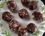 A picture of step 2 of Homemade Chocolate Paan ball Mukhwas.