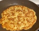 Foto del paso 2 de la receta: Mini pizza con base de coliflor en sartén