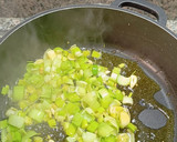 Foto del paso 3 de la receta: Migas de bacalao picantonas con pimiento asado en Air fryer