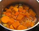Foto del paso 2 de la receta: Puré o papilla de verduras. Verduras naranjas para bebé