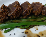 Foto del paso 7 de la receta: Tataki de atún, sobre spaghetti de judías verdes