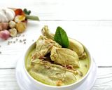 Foto langkah ke 7 dari resep Opor Ayam Bumbu Kuning.