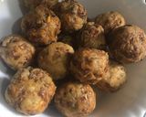 A picture of step 2 of Spicy manchurian with gravy.