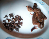 A picture of step 1 of Tamarind juice.