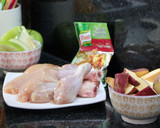 Foto del paso 1 de la receta: Pechugas de pollo al horno con puerro, manzanas asadas y sésamo