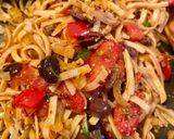 Une image de l'étape 4 de Pâtes aux olives et à la tomate.
