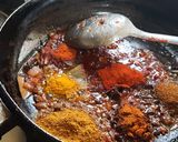 A picture of step 4 of Egg masala gravy.