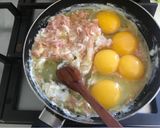 Foto del paso 3 de la receta: Huevos con jamón