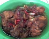 Foto langkah ke 6 dari resep Ayam goreng kecap pedas.