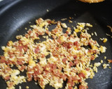 Foto del paso 3 de la receta: Guisantes salteados con jamón y huevo