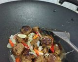 Foto langkah ke 7 dari resep Bola Daging isi Telur Puyuh Pedas Manis.