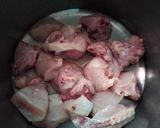 A picture of step 1 of Garlic chicken.