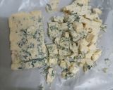 Foto del paso 5 de la receta: Muslos de pollo rehogado en cerveza al verdeo con Roquefort