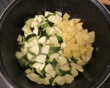 Appenzeller sajtos 🧀 cukkini 🥒 krémleves szarvasgombaolajjal 🍄 recept fázis 3 fotója