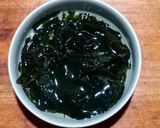 Foto langkah ke 3 dari resep # 54 : Tofu Seaweed Miso Soup.