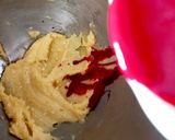 रेड वेलवेट कुकिज (red velvet cookies recipe in marathi) रेसिपी स्टेप 2 फोटो