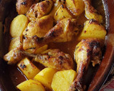 Foto del paso 10 de la receta: Muslos de pollo con patatas al horno 🍗🍴