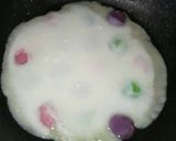 Foto langkah ke 7 dari resep Dadar Gulung Pisang polkadot.