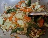 A picture of step 2 of Vegetable upma.