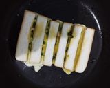 Foto langkah ke 2 dari resep Cheese Egg Bread Roll.
