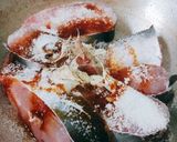 A picture of step 1 of Braised Catfish with Coconut Water.