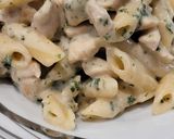 Une image de l'étape 10 de Pâtes Alfredo au poulet et mozzarella.