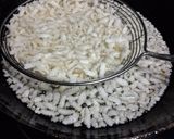 A picture of step 2 of Poha Chivda.