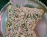 A picture of step 3 of Suji Toast.