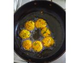 उड़द दाल पोहे के गोटा वड़े(Urad daal pohe ke gota vada recipe in Hindi) रेसिपी चरण 5 फोटो