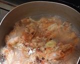 Foto langkah ke 1 dari resep Mie Jamur Enoki Kuah Tomyam (kaldu dari kulit udang).