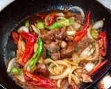 รูปขั้นตอนการทำที่ 4 ของ ตับไก่ผัดน้ำพริกเผา