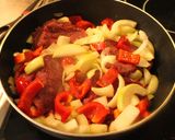 Foto del paso 2 de la receta: Estofau papeado para campeonar escuchando a  Jeff Beck