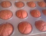 A picture of step 8 of Strawberry sponge cupcakes.